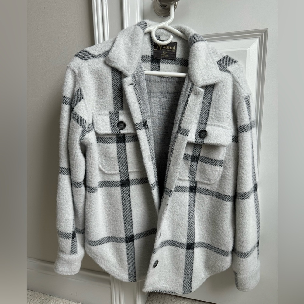 Universal Thread Gray Plaid Button Down Shirt